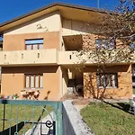 Cozy Floor With Shared Garden Apartment Bibione