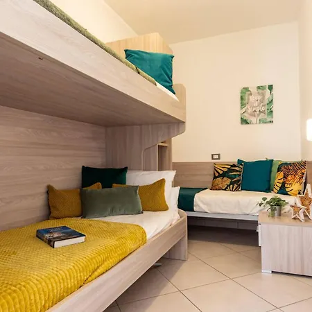 Cozy Floor With Shared Garden *