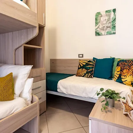 Cozy Floor With Shared Garden Апартаменти Бібіоне