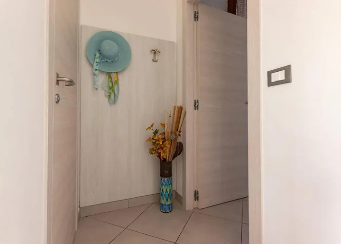 Cozy Floor With Shared Garden Daire *